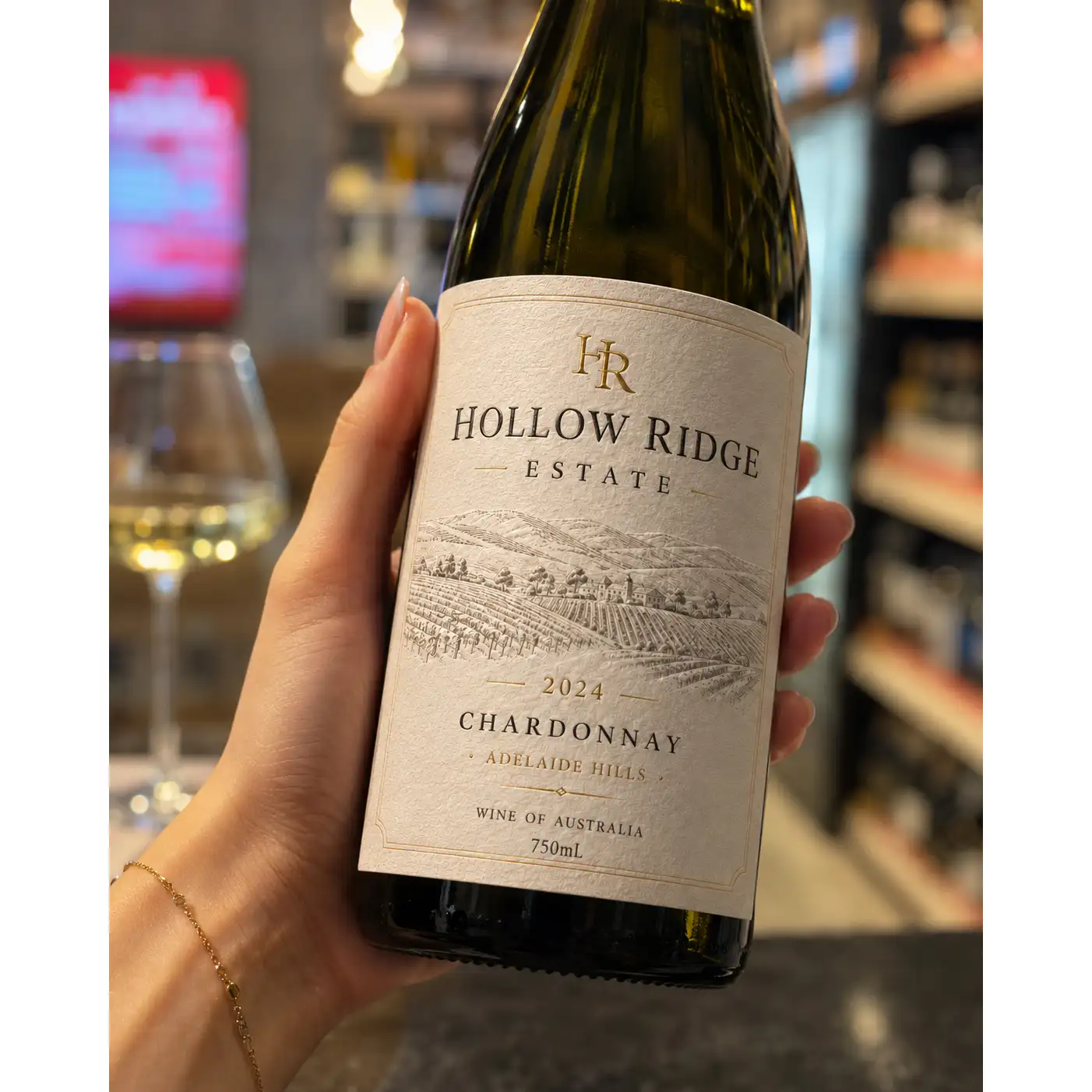 HY Paper custom wine label on bottle packaging
